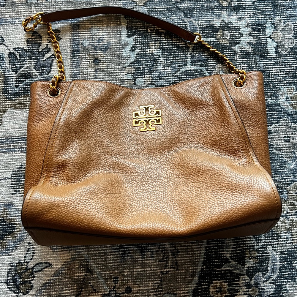 Excellent condition Tory Burch Purse and wallet!